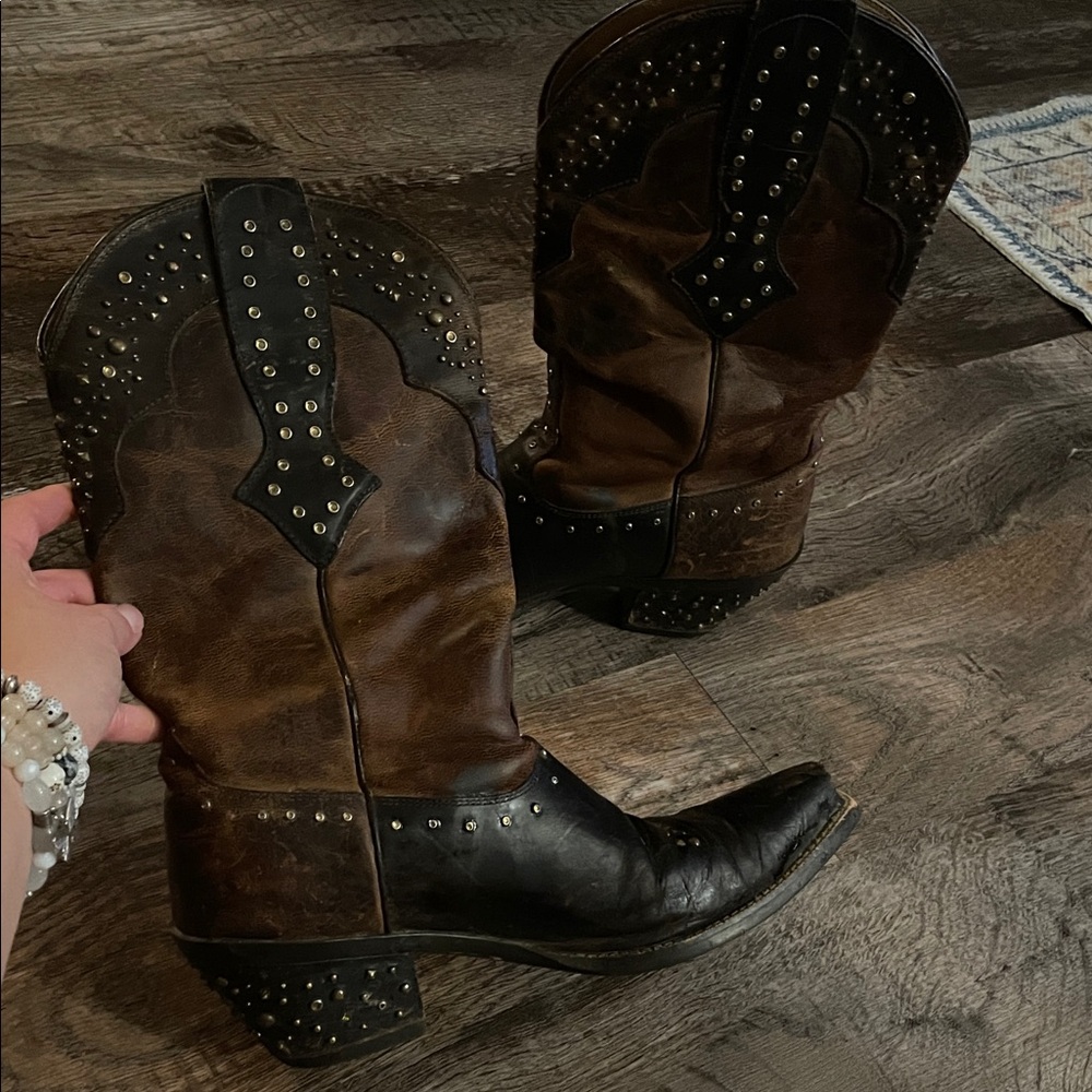 Ariat Brown Leather western Boots